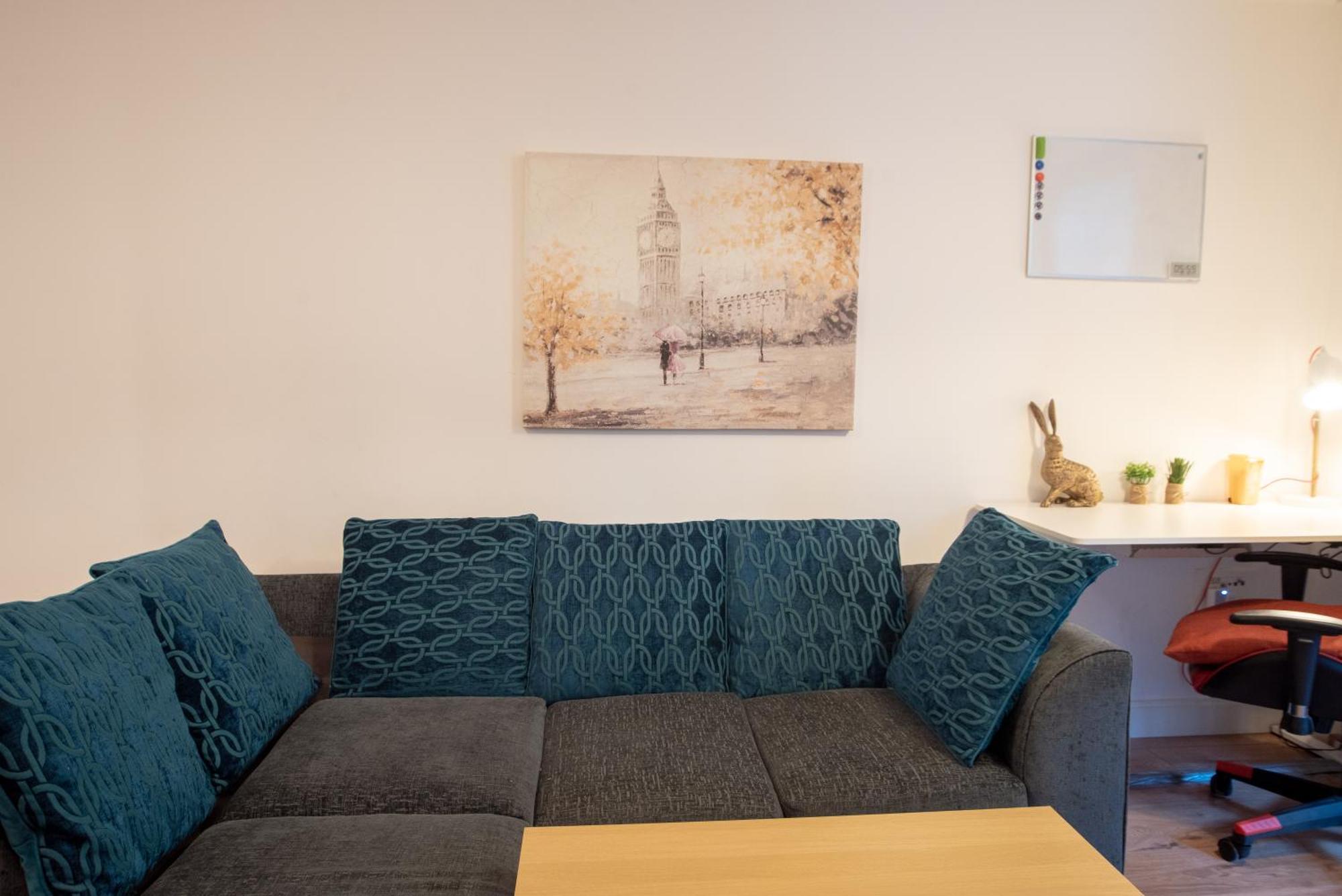 Spacious 1 Bed Apartment With Workspace, Coffee & Free Secure Parking Birmingham Exterior foto