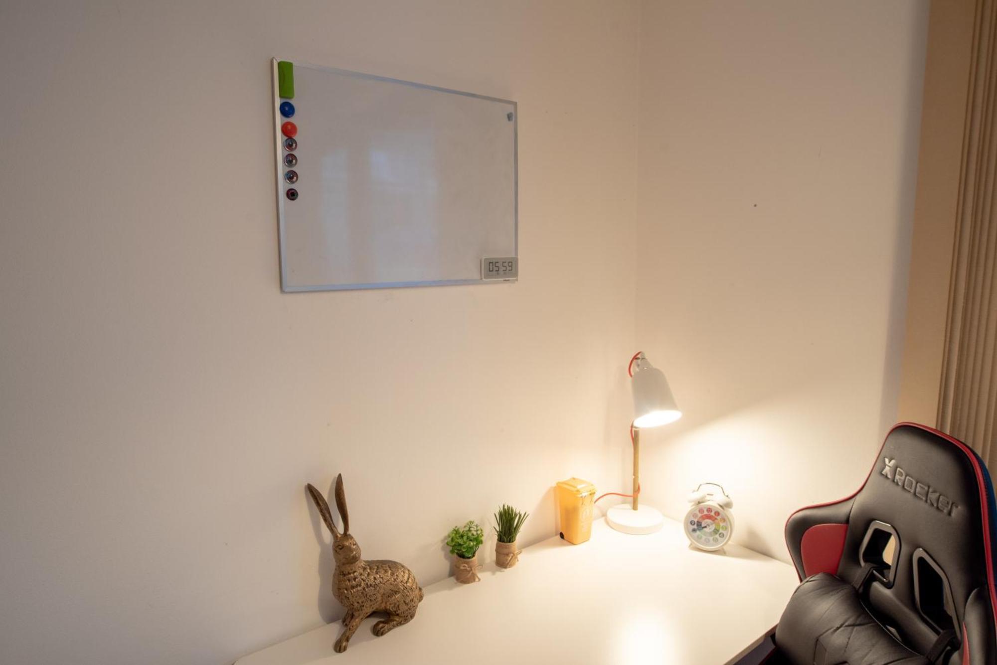 Spacious 1 Bed Apartment With Workspace, Coffee & Free Secure Parking Birmingham Exterior foto