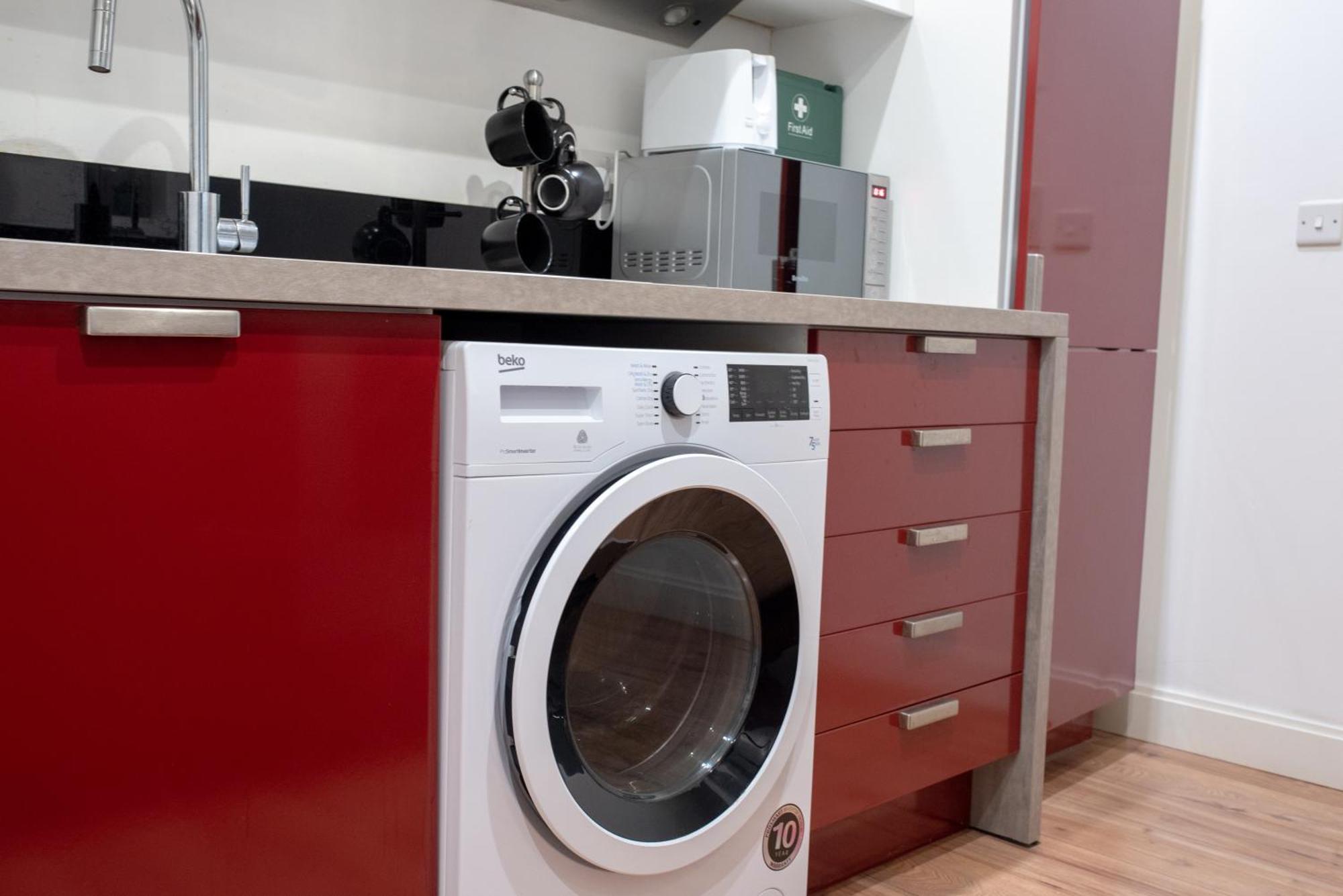 Spacious 1 Bed Apartment With Workspace, Coffee & Free Secure Parking Birmingham Exterior foto