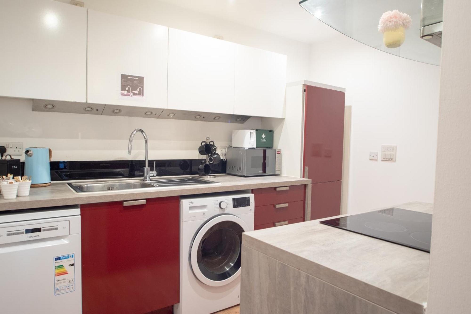 Spacious 1 Bed Apartment With Workspace, Coffee & Free Secure Parking Birmingham Exterior foto